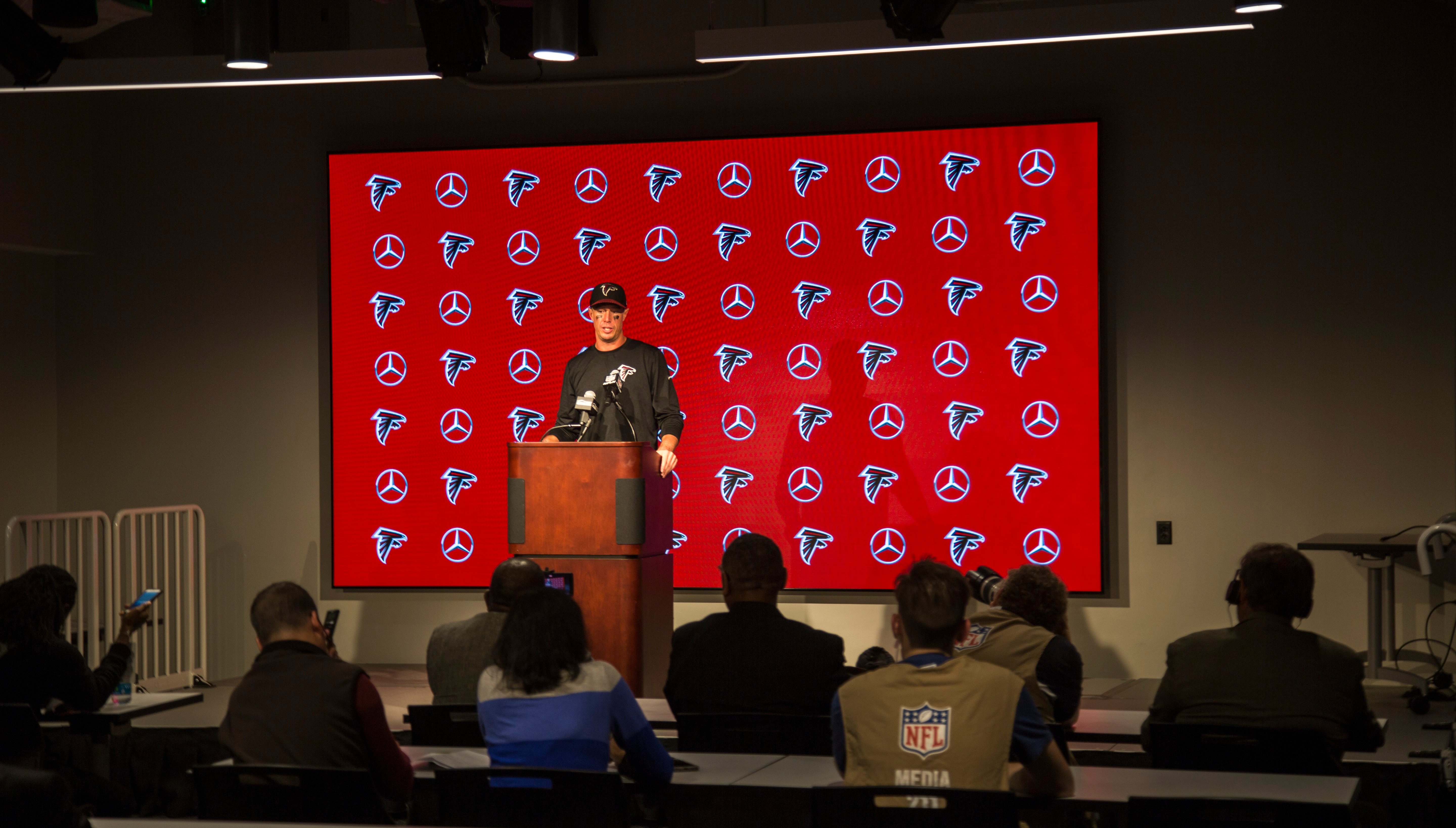 AtlantaFalcons_MediaRoom_05