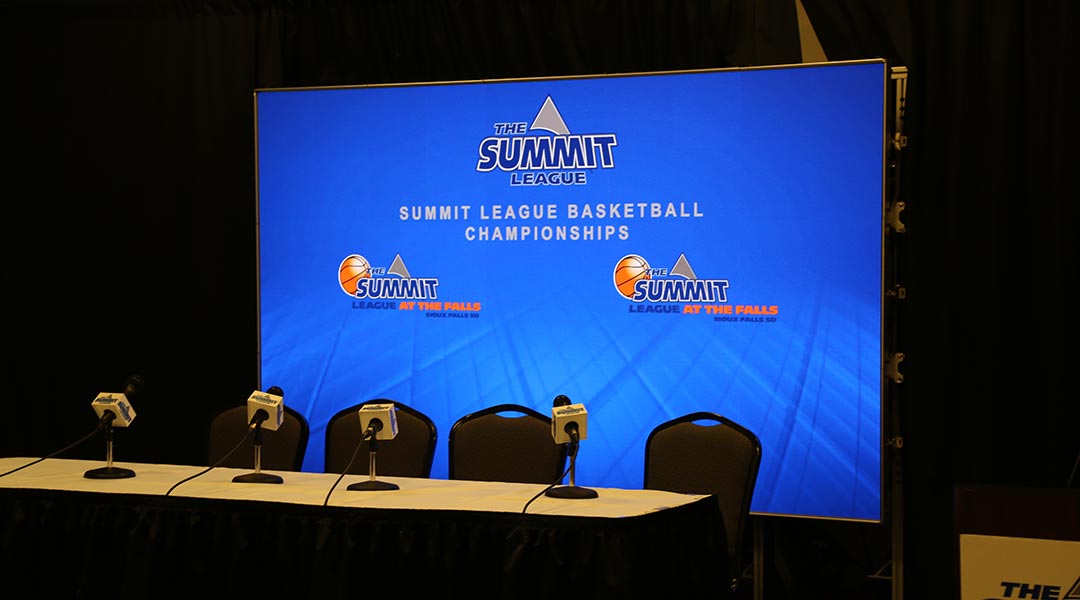 Press Conference Displays Installation Photo